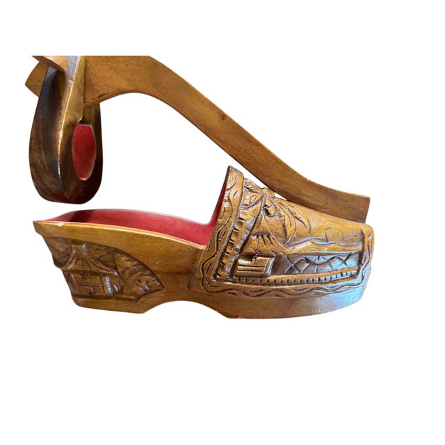 Vintage Hand-Carved Solid Wood Shoe Wine Bottle Holder With Tropical Motif For Sale - Image 10 of 11