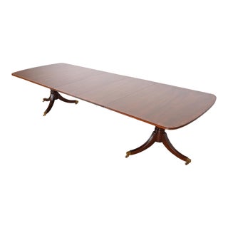 Henredon Georgian Banded Mahogany Double Pedestal Extension Dining Table, Newly Refinished For Sale