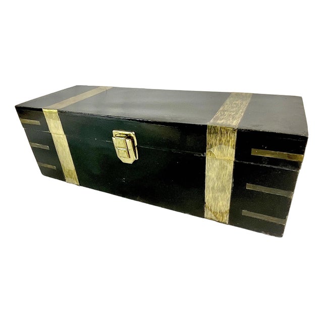 1930s Vintage Art Deco Neoclassical Brass and Black Lacquered Box For Sale