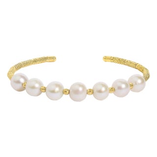 18K Yellow Gold Freshwater Pearl Cuff Bangle Bracelet For Sale
