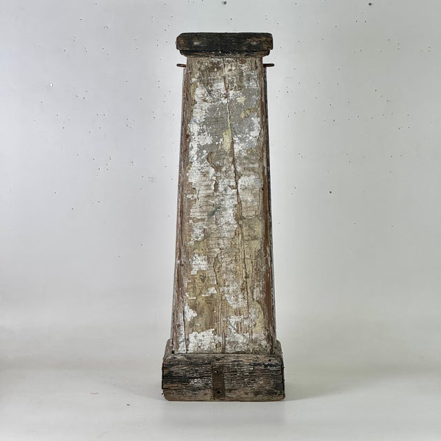 Early 20th Century Architectural Salvage Column Like Wood Hitching Post Pedestal, Naturally Distressed For Sale - Image 10 of 15