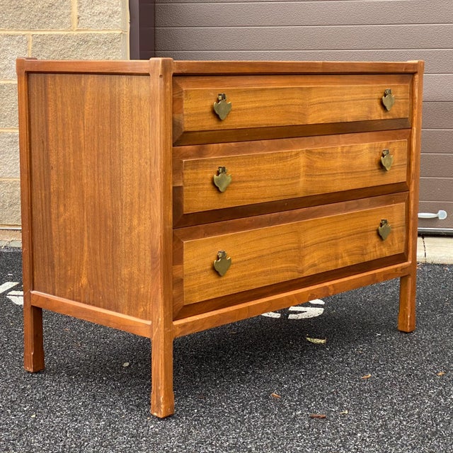 1950's Widdicomb Grand Rapids Walnut Chest of Three Drawers For Sale - Image 12 of 12