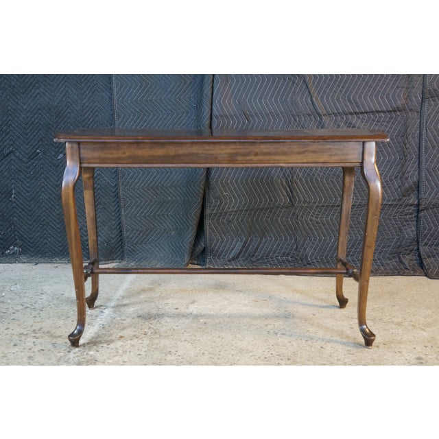 Vintage Queen Anne Style Mahogany Sofa Console Hall Entry Table For Sale - Image 16 of 17
