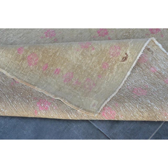 Beige and Pink Rug, 1960, in Flawless conditions. Designed 1960 to 1969