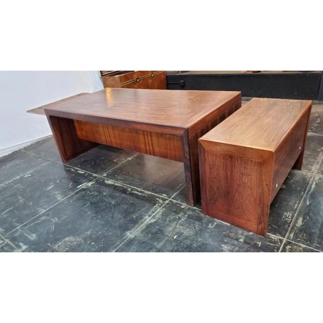 Wood 1960s Vintage Sigurd Hansens Danish Rosewood Executive Desk With Extendable Side Leaf and Matching Rosewood File Cabinet - Set of 2 For Sale - Image 7 of 13