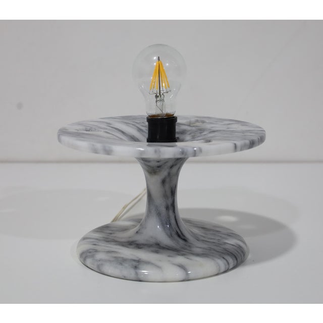 White 1960s Mid-Century Modern Small Tulip Shaped Marble Table Lamp For Sale - Image 8 of 9