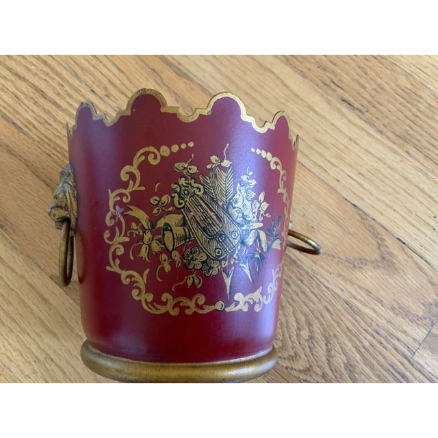 Brick Red Pair of Early 20th Century French Napoleon III Style Red and Gold Toleware Cachepots For Sale - Image 8 of 12