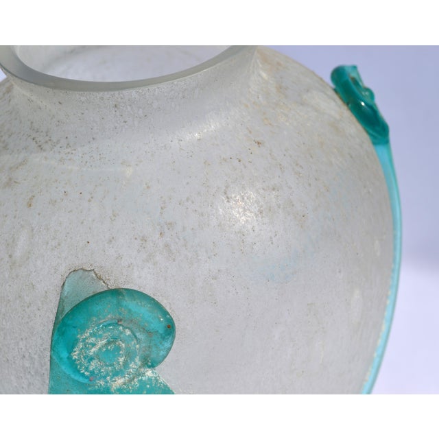 Archimede Seguso Style Scavo Corroso Art Glass Vase Frosted & Aqua Murano Glass For Sale - Image 11 of 16