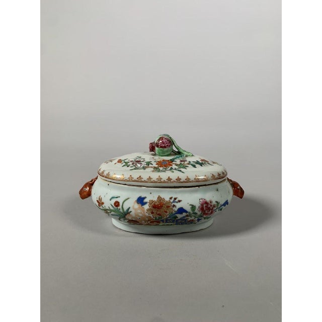 Chinese porcelain terrine, East India Company, 18th century, Famille Rose For Sale - Image 12 of 12