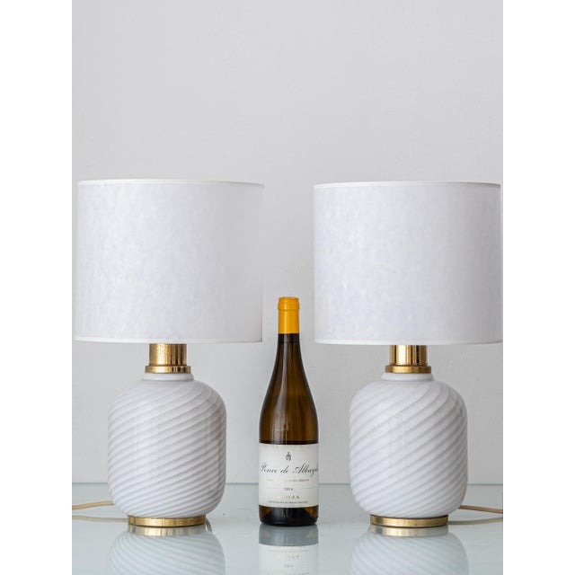 1970s Vintage Murano Glass Opaline Spiral Table Lamps, Italy, 1960s, Set of 2 For Sale - Image 5 of 18