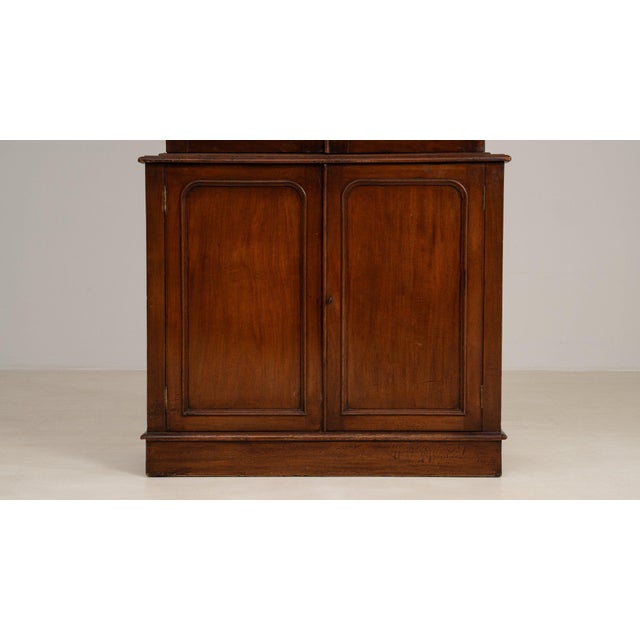 19th Century France Rich Mahogany Glazed Mahogany Bookcase Cabinet For Sale - Image 10 of 11