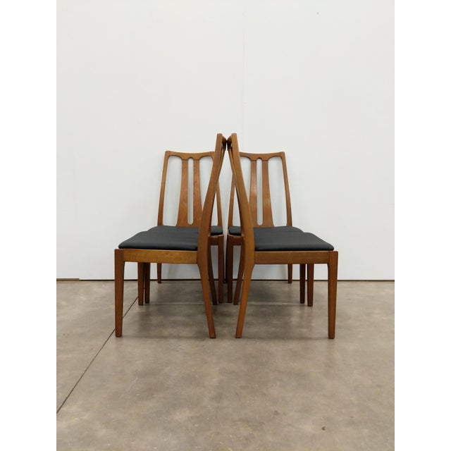 Set of 4 Vintage Mid Century Modern Dining Chairs Attributed to Parker Knoll For Sale In New York - Image 6 of 8