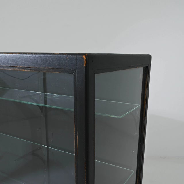 20th Century French Wooden Vitrines, a Pair For Sale - Image 12 of 12