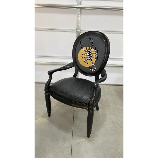 Traditional Dining Room Chairs With Chain Stitching Velvet Details ...