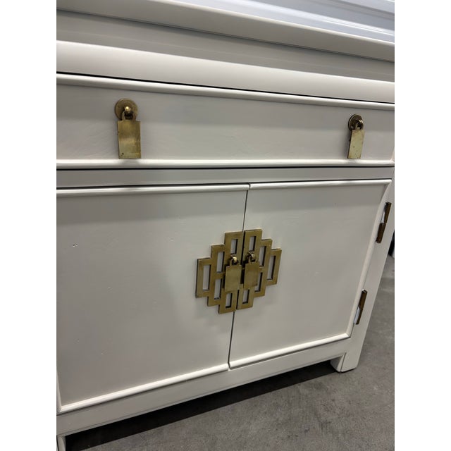 1980s Vintage Chin Hua Nightstands by Century Furniture- A Pair For Sale - Image 12 of 12