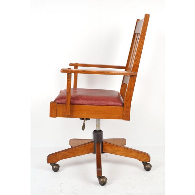 Vintage Stickley Arts & Crafts Oak & Leather Swivel Office Chair For Sale - Image 10 of 14