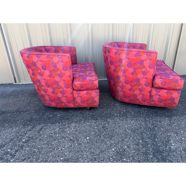 Mid-Century Modern Pair if Mid Century Barrel Chairs by Harvey Probber For Sale - Image 3 of 10