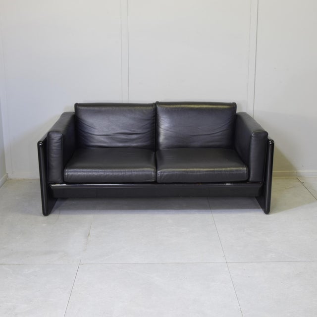 Black Lacquered Wood and Leather Two-Seater Sofa by Kazuhide Takahama for Gavina, 1970s For Sale - Image 11 of 11