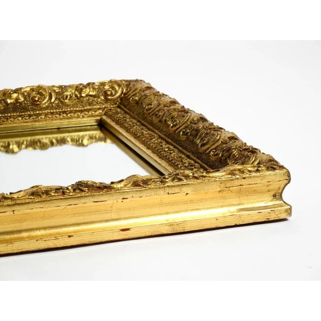 1950s Mid-Century Italian Gold-Plated Wooden Frame Wall Mirror For Sale - Image 5 of 18