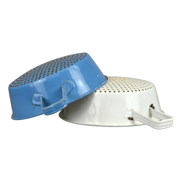 Vintage Enamel Colanders, 1950s, Set of 2 For Sale