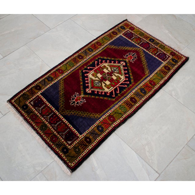 1970s Hand Knotted Small Turkish Rug Entryway Decor Bath Mat Kitchen Rug - 22'' X 39'' For Sale - Image 6 of 10