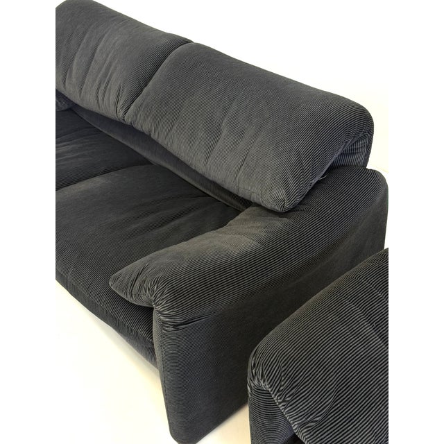 Maralunga 2-Seater Black-Grey Sofa by Vico Magistretti for Cassina, 1970s For Sale - Image 13 of 14