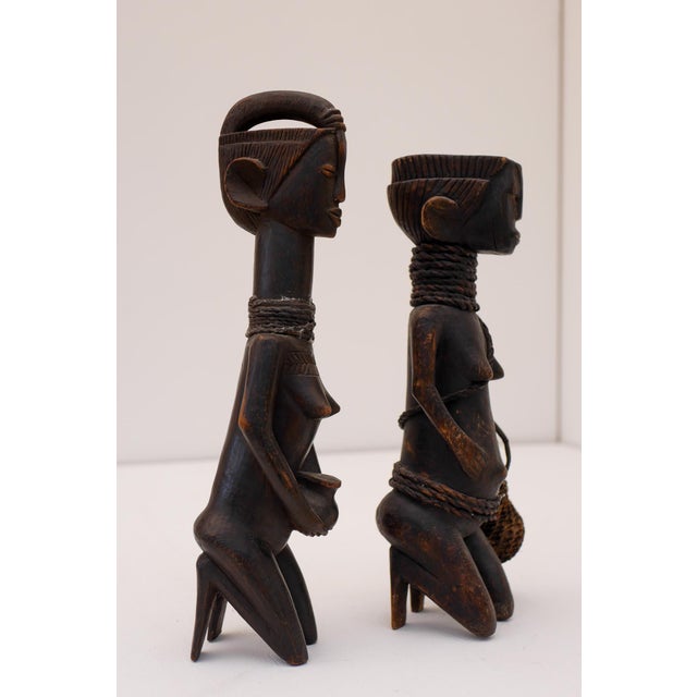 1920s Mid-20th Century Traditional African Hardwood Tribal Nude Female Statues, 1920s, Set of 2 For Sale - Image 5 of 18
