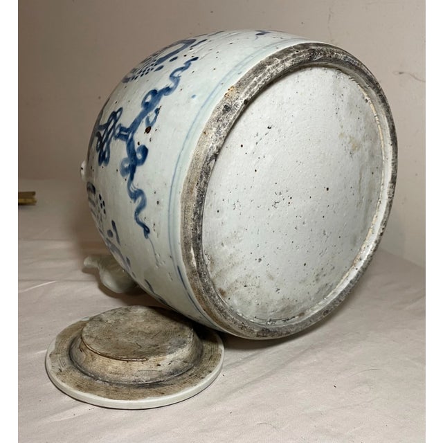 Antique 17th Century Ming Dynasty Chinese Blue White Hand Painted Pottery Teapot For Sale - Image 15 of 18