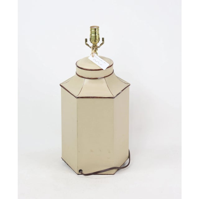 2000 - 2009 Vintage English Export Tea Caddy Hand-Painted Colored Chinoiserie Table Lamp.retro Hexagon Lamp For Sale - Image 5 of 8