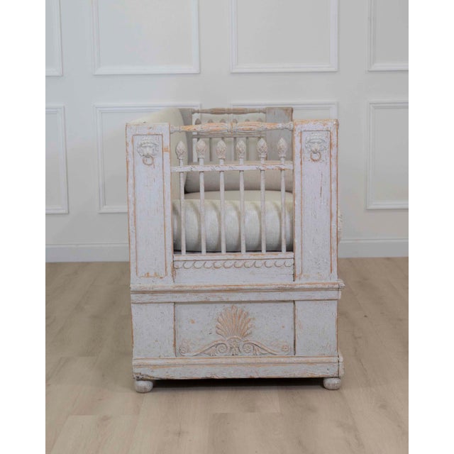 Gustavian (Swedish) Swedish 19th Century Gustavian Painted Daybed For Sale - Image 3 of 10