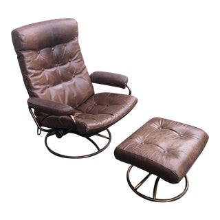Mid 20th Century Water Buffalo Ekornes Lounge Chair and Ottoman For Sale