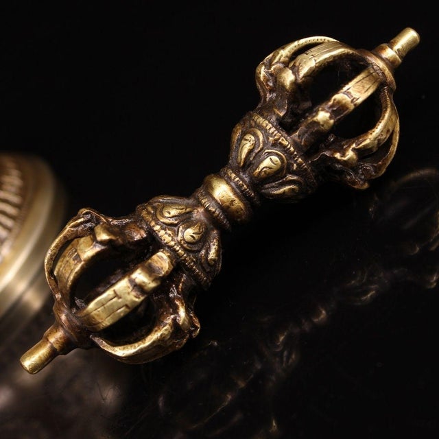 Late 19th Century Brass Vajra and Bell Set, Tibetan Ritual Objects, 708g For Sale - Image 9 of 9