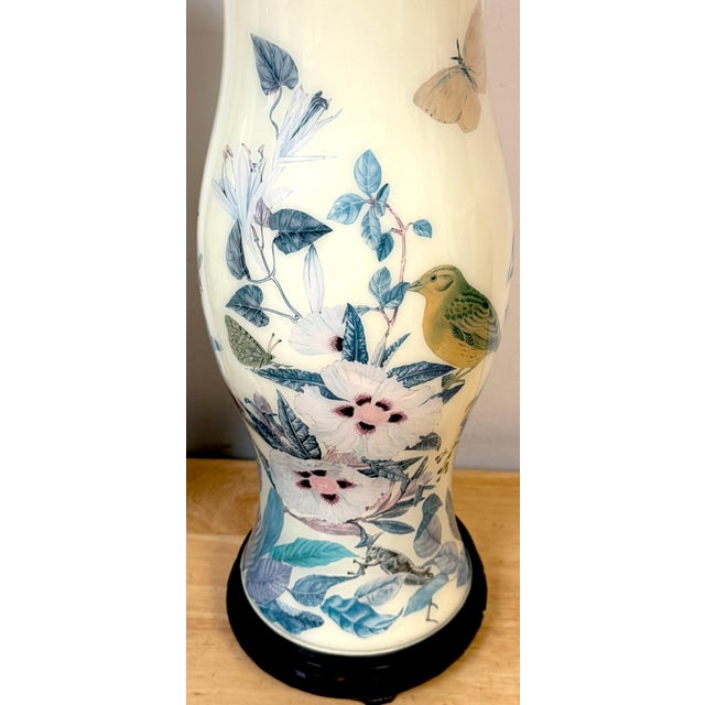 Traditional Pair of English Decoupage Yellow-Ground Bird & Botanical Lamps, circa 1970s For Sale - Image 3 of 13