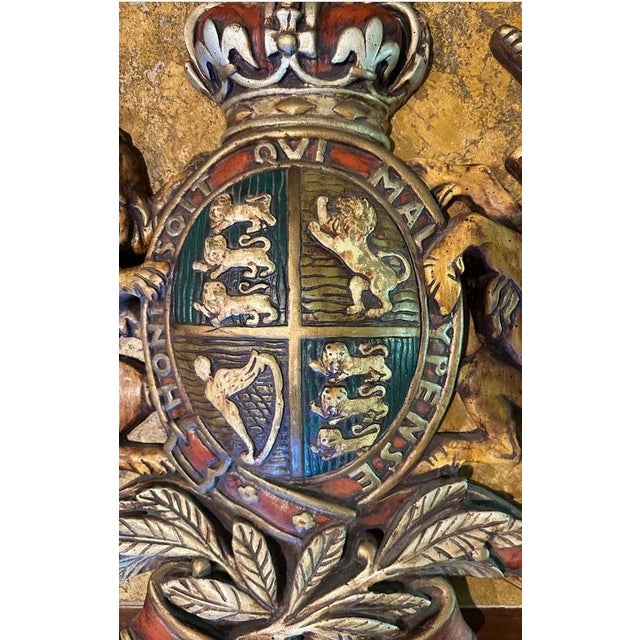 Early 20th Century Large English British Plaster Royal Coat of Arms Wall Plaque For Sale - Image 11 of 18