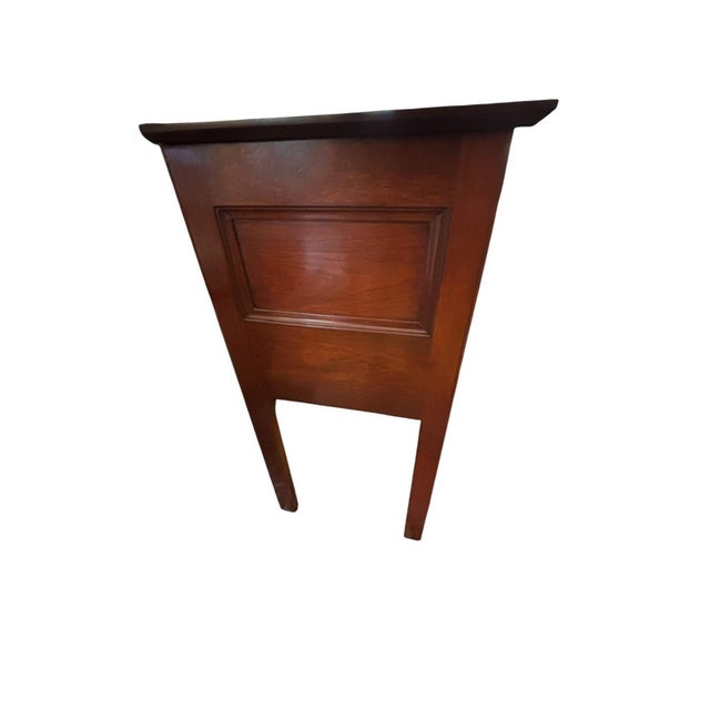 The Queen Anne Style Server/Sideboard is a vintage piece that exudes elegance and charm. With its two-tone wood design,...