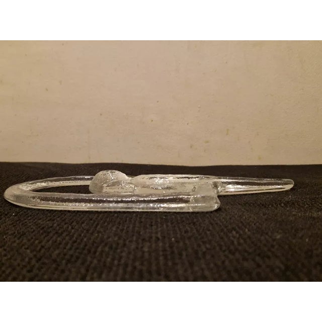 Mid Century Modern Grand Crystal Parrot on His Perch - Hanging Home Decor/ Sculpture For Sale In Miami - Image 6 of 12