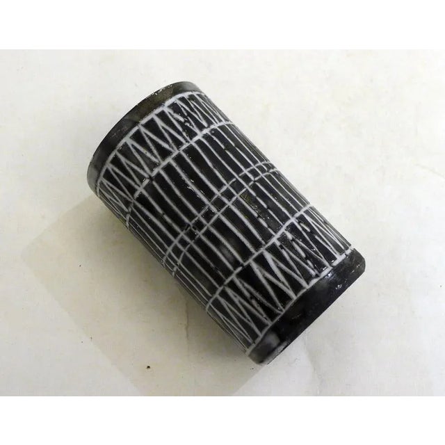 Small Mid-Century Modern Scroll Vase with Incised Geometric Decoration, 1950s For Sale - Image 4 of 14