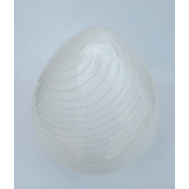Mid-Century Modern Vintage C.1970's-1980's Vintage Venini Italian Murano White Swirl Glass Vetri "Egg-Shaped" Lamp For Sale - Image 3 of 13