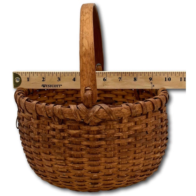 Antique Late 19th Century American Hand Woven Ash Wood Splint Swing Handle Carry Basket - Nice Color & Patina For Sale - Image 18 of 18