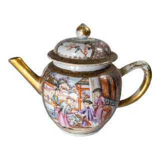 18th Century Chinese Export Qianlong Period Teapot in Mandarin Palette For Sale