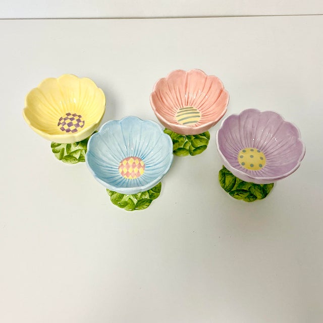 Vintage Boho Chic Trompe L’Oeil Buttercup Pedestal Bowls, MacKenzie-Child’s Style - Set of 4 - Easter For Sale - Image 11 of 14