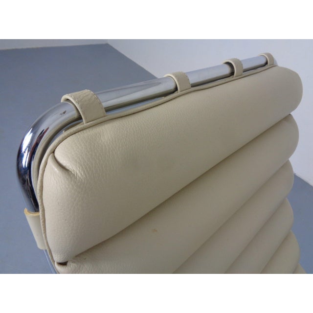 Model 241 Lounge Chair by Mies Van Der Rohe for Knoll International, 1970s For Sale - Image 14 of 18