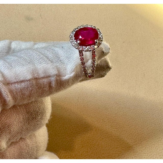 2.5 Carat Oval Treated Ruby & 2 ct Diamond Ring 14 Karat White Gold Size 7 For Sale - Image 9 of 18