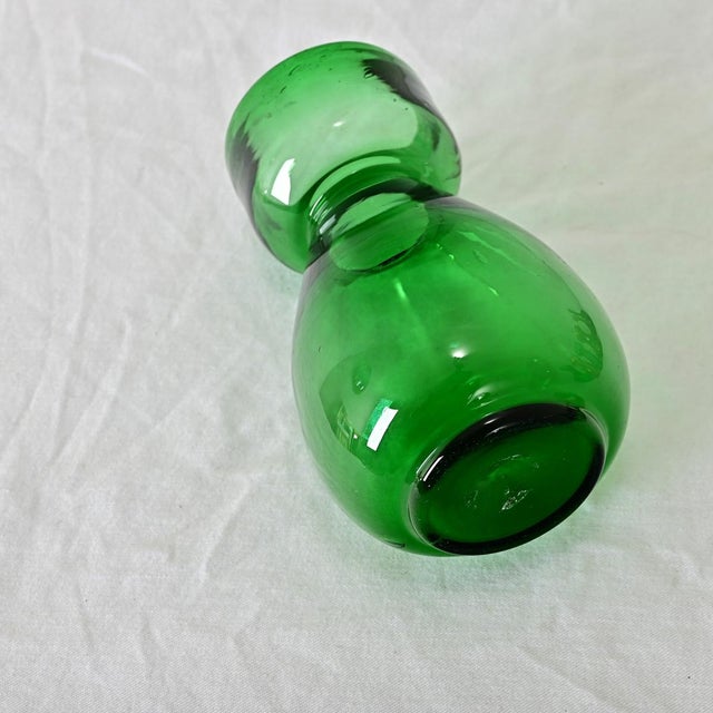 Victorian Victorian 19th Century Green Glass Hyacinth Vase For Sale - Image 3 of 4