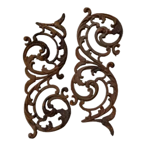19th Century Rustic Ornate Cast Iron Garden Balustrade Pair