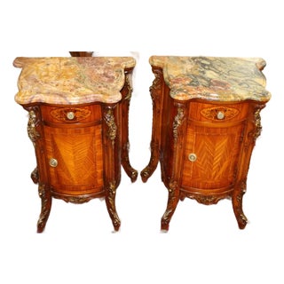 Pair of French Louis XV Style Marble Top Kingwood Inlaid End Table Nightstands For Sale