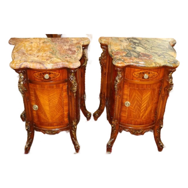 Pair of French Louis XV Style Marble Top Kingwood Inlaid End Table Nightstands For Sale