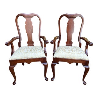 Late 20th Century Pennsylvania House Queen Anne Solid Cherry Captain’s Dining Chairs - a Pair For Sale