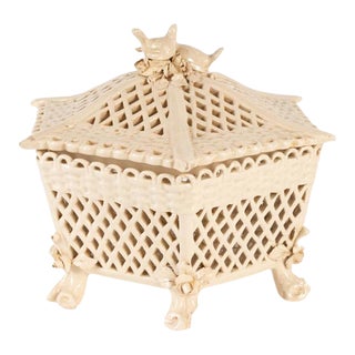 19th Century Venetian Hexagonal Openwork Creamware Basket With Lid Surmounted by Doves For Sale