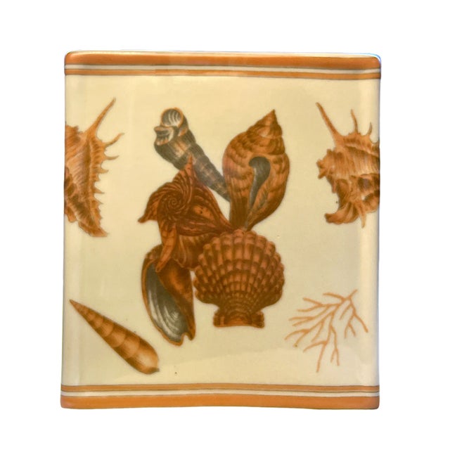 Traditional 1990s Vintage Amita Coral and Seashell Porcelain Tissue Toothbrush Box Bathroom Vanity Set of 3 For Sale - Image 3 of 11